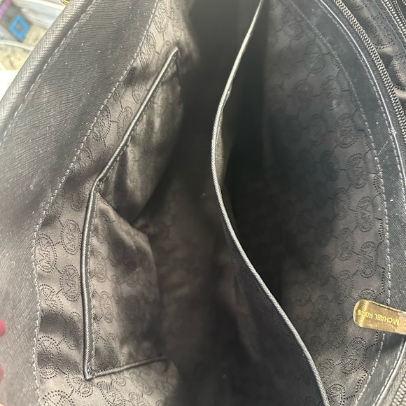 Large Black, Michael Kors Charlotte bag - Picture 10 of 11